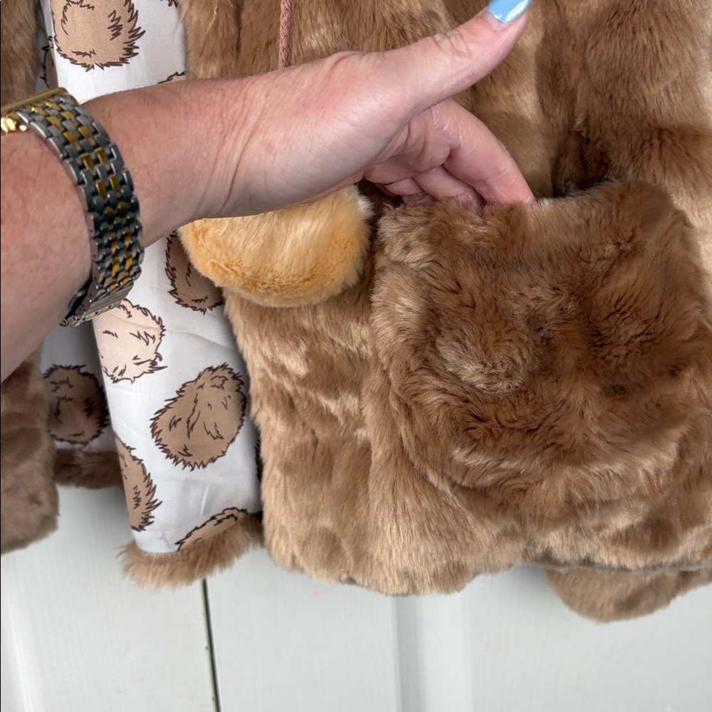 Star Trek Tribble Faux Fur Pom Pom Coat By Her Universe Size Large - Picture 9 of 15
